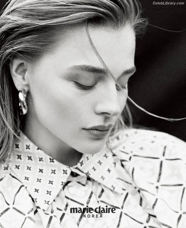 Chloë Grace Moretz photo 10 of 1749