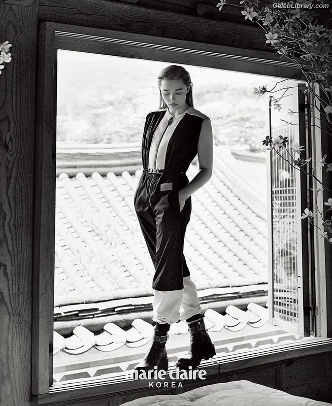 Chloë Grace Moretz photo 15 of 1749