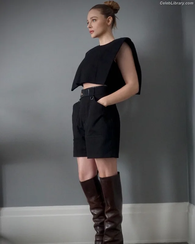 Chloë Grace Moretz photo 20 of 1749
