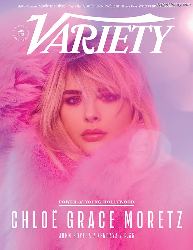 Chloë Grace Moretz photo 23 of 1749