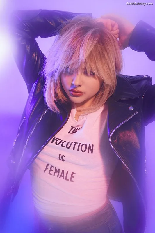 Chloë Grace Moretz photo 24 of 1749