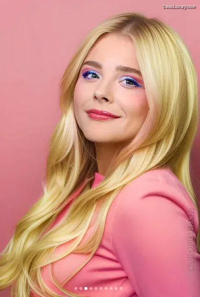 Chloë Grace Moretz photo 3 of 1749