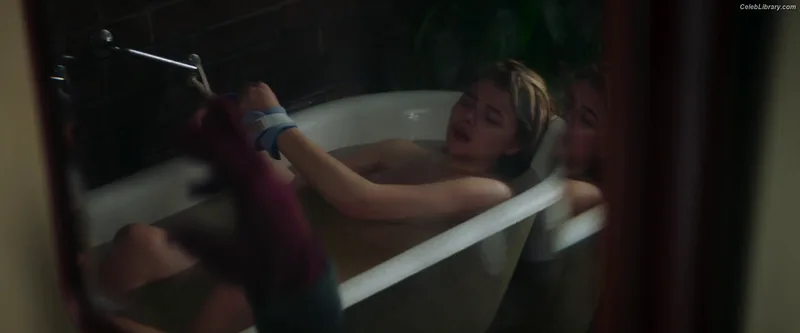 Chloë Grace Moretz photo 4 of 1749
