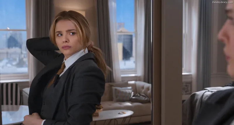 Chloë Grace Moretz photo 11 of 1749