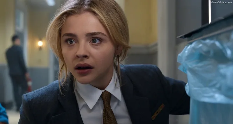 Chloë Grace Moretz photo 16 of 1749