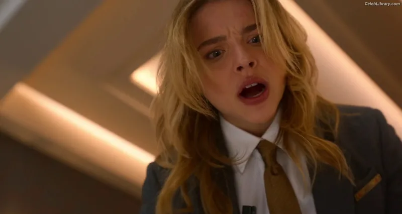 Chloë Grace Moretz photo 20 of 1749