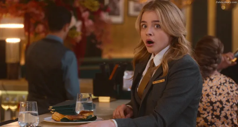 Chloë Grace Moretz photo 1 of 1749