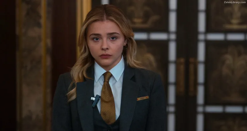 Chloë Grace Moretz photo 2 of 1749