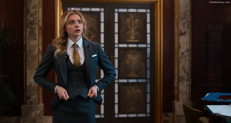 Chloë Grace Moretz photo 3 of 1749