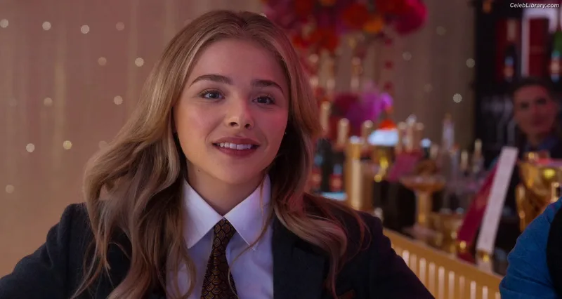 Chloë Grace Moretz photo 9 of 1749