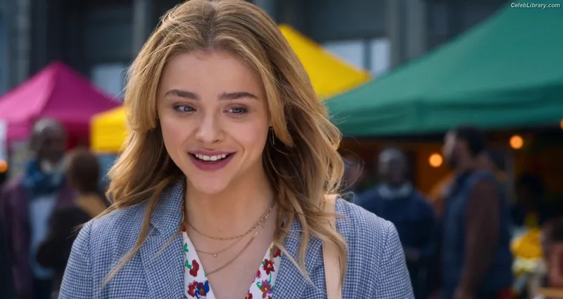 Chloë Grace Moretz photo 10 of 1749