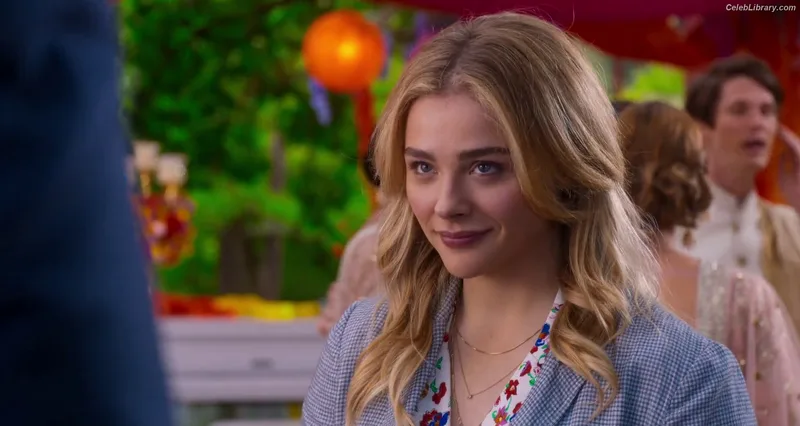 Chloë Grace Moretz photo 13 of 1749