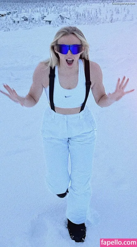 Chloe Kelly photo 11 of 129