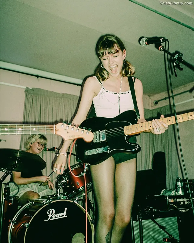 Chloe Slater photo 16 of 138