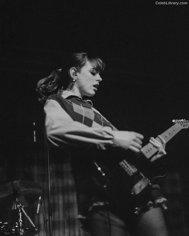 Chloe Slater photo 16 of 138