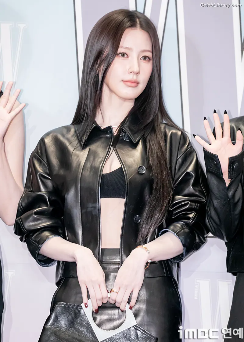Cho Mi-yeon (Miyeon) - i-dle [(G)I-dle] photo 8 of 264