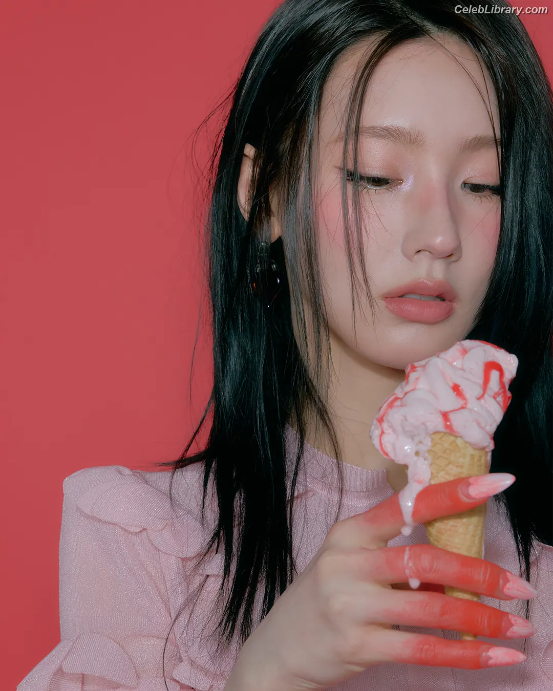 Cho Mi-yeon (Miyeon) - i-dle [(G)I-dle] photo 3 of 264