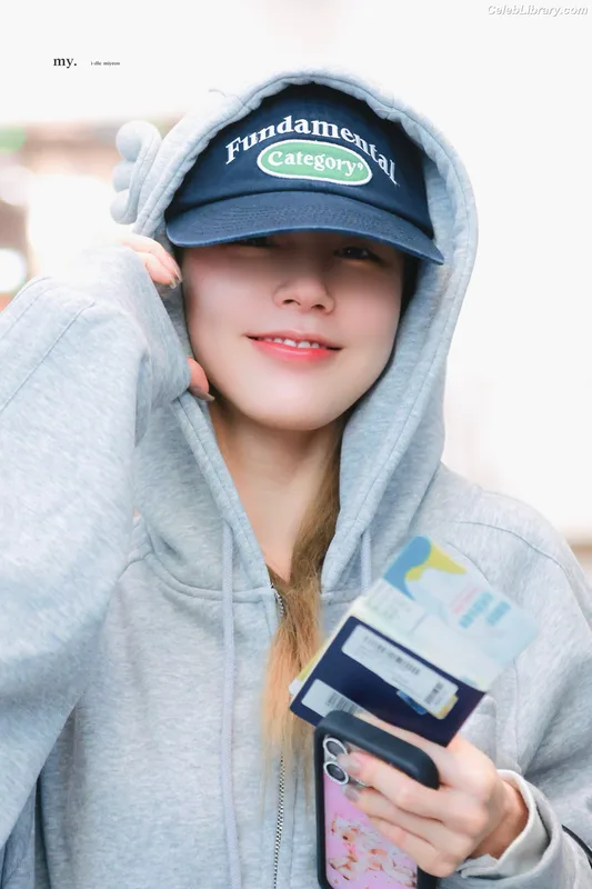 Cho Mi-yeon (Miyeon) - i-dle [(G)I-dle] photo 6 of 1019