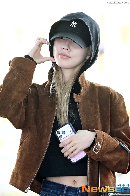 Cho Mi-yeon (Miyeon) - i-dle [(G)I-dle] photo 20 of 1019