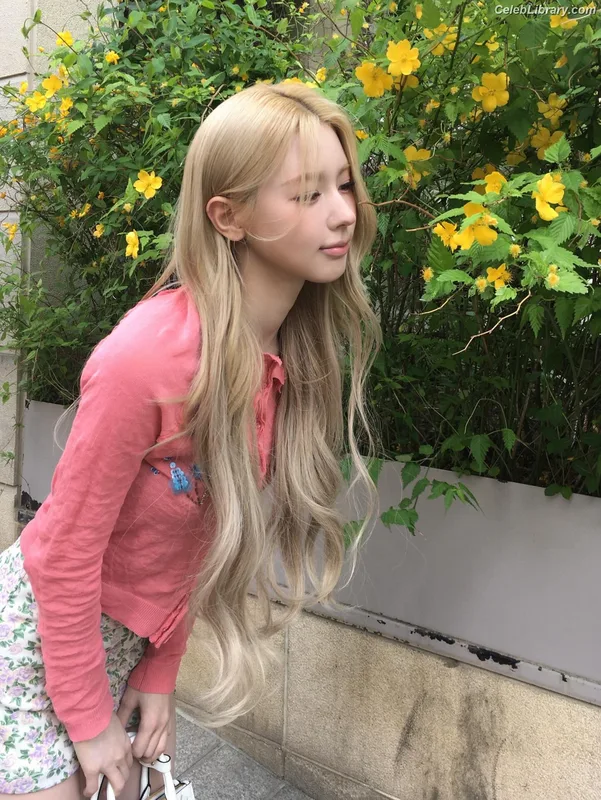 Cho Mi-yeon (Miyeon) - i-dle [(G)I-dle] photo 19 of 1019