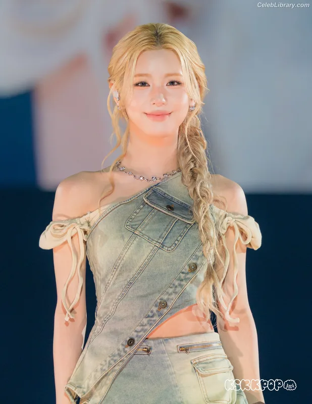 Cho Mi-yeon (Miyeon) - i-dle [(G)I-dle] photo 20 of 1019
