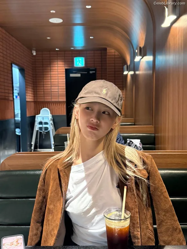 Cho Mi-yeon (Miyeon) - i-dle [(G)I-dle] photo 5 of 1019