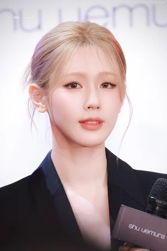 Cho Mi-yeon (Miyeon) - i-dle [(G)I-dle] photo 13 of 1019