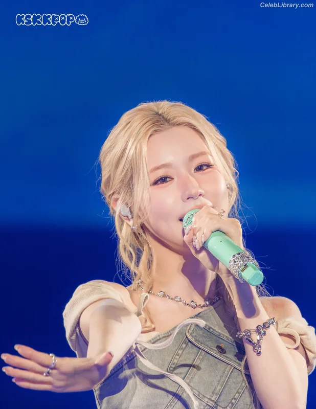 Cho Mi-yeon (Miyeon) - i-dle [(G)I-dle] photo 1 of 1019