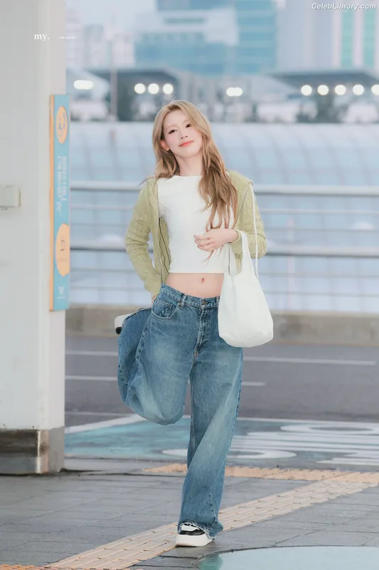 Cho Mi-yeon (Miyeon) - i-dle [(G)I-dle] photo 14 of 1019