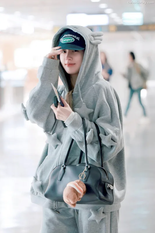 Cho Mi-yeon (Miyeon) - i-dle [(G)I-dle] photo 16 of 1019