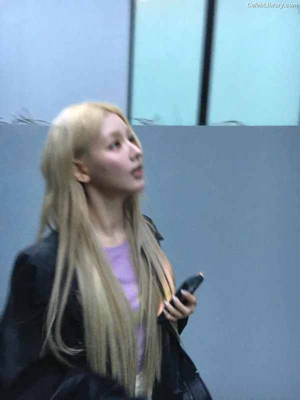 Cho Mi-yeon (Miyeon) - i-dle [(G)I-dle] photo 3 of 1019