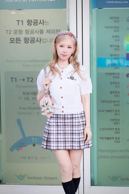 Cho Mi-yeon (Miyeon) - i-dle [(G)I-dle] photo 1 of 1019