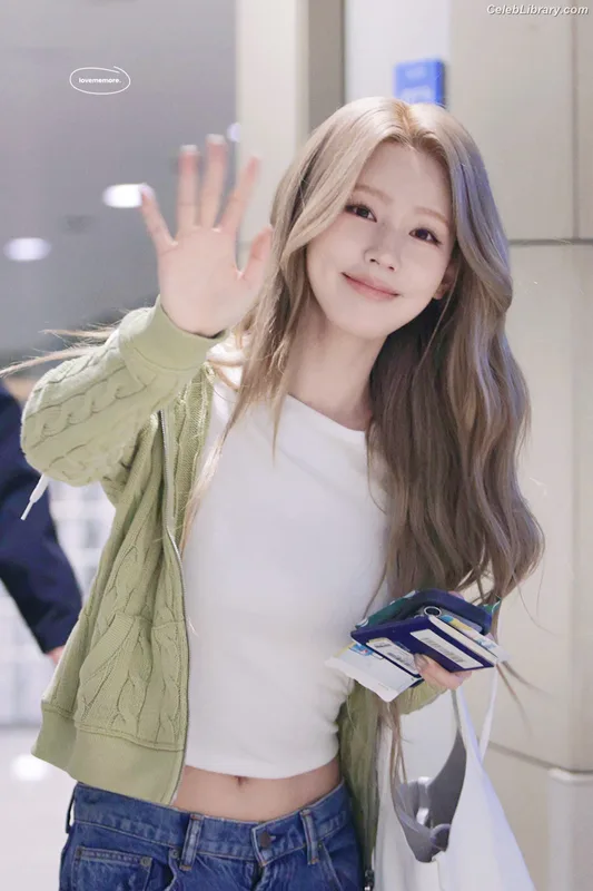 Cho Mi-yeon (Miyeon) - i-dle [(G)I-dle] photo 3 of 1019