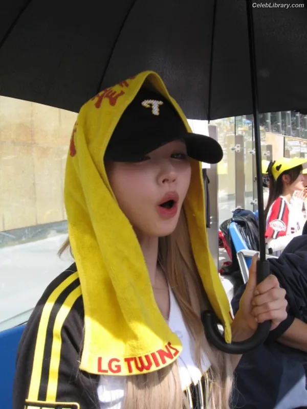 Cho Mi-yeon (Miyeon) - i-dle [(G)I-dle] photo 9 of 1019