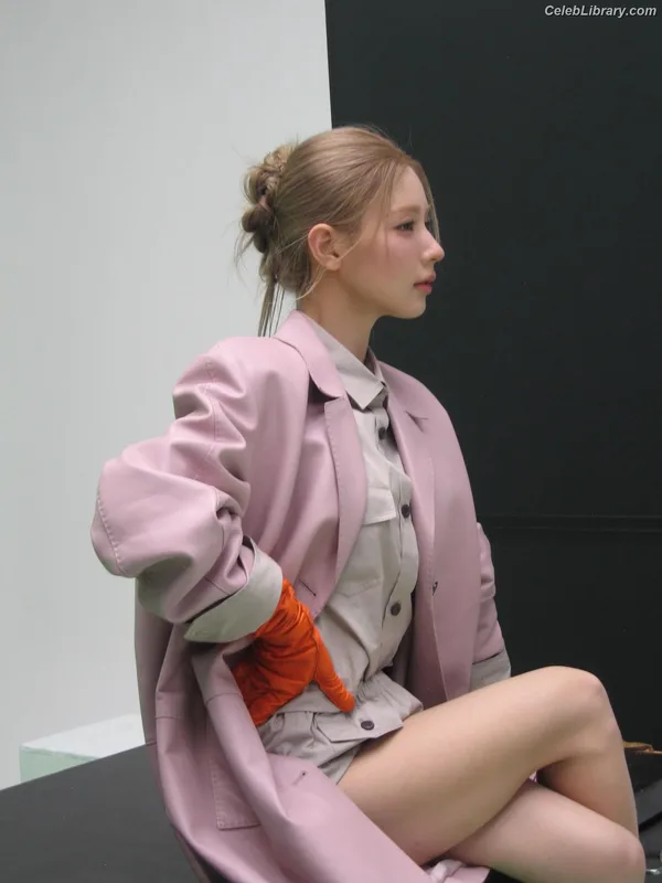 Cho Mi-yeon (Miyeon) - i-dle [(G)I-dle] photo 15 of 1019
