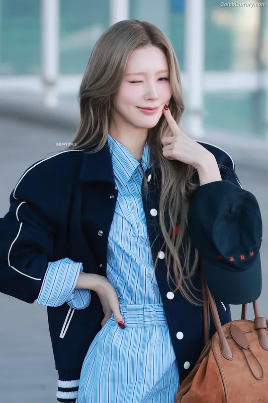 Cho Mi-yeon (Miyeon) - i-dle [(G)I-dle] photo 2 of 1019
