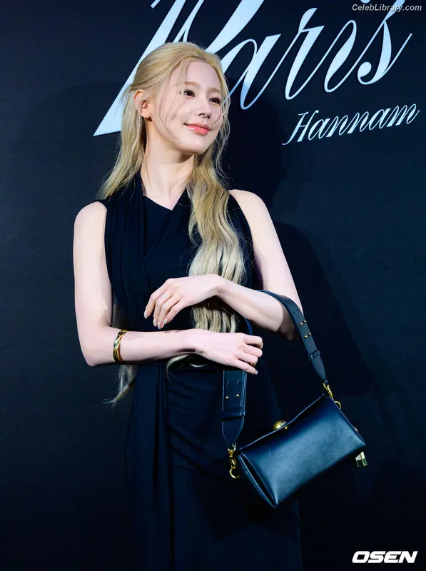Cho Mi-yeon (Miyeon) - i-dle [(G)I-dle] photo 5 of 1019