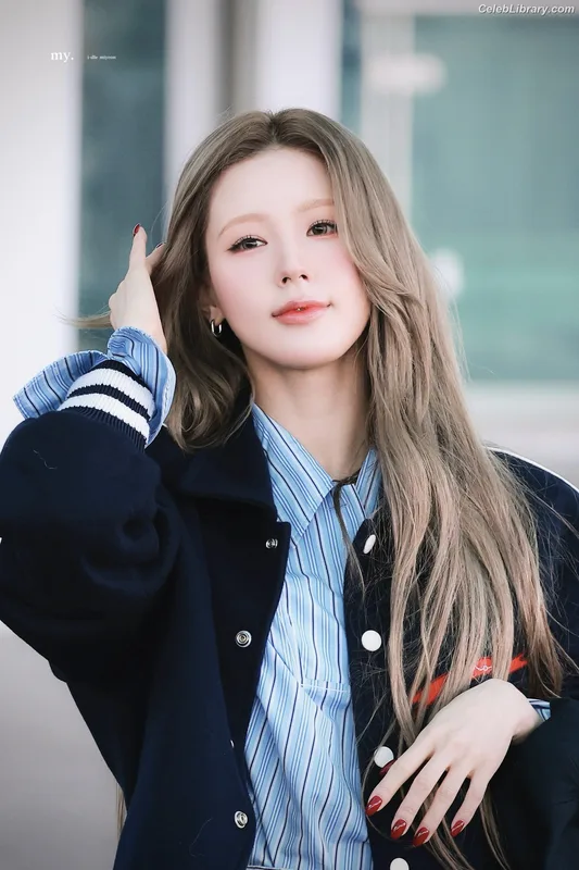 Cho Mi-yeon (Miyeon) - i-dle [(G)I-dle] photo 19 of 1019