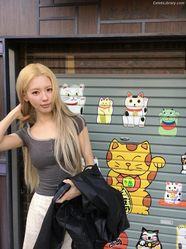 Cho Mi-yeon (Miyeon) - i-dle [(G)I-dle] photo 24 of 1019