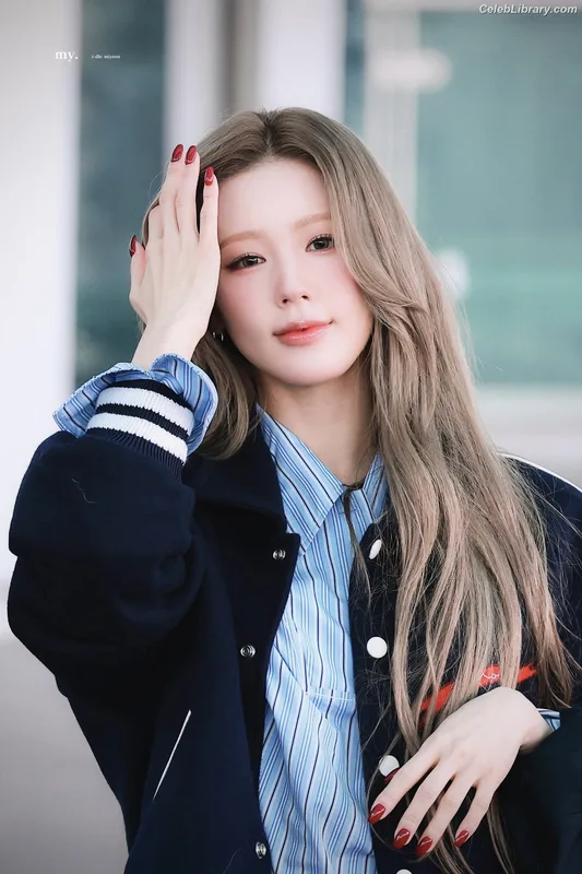Cho Mi-yeon (Miyeon) - i-dle [(G)I-dle] photo 2 of 1019