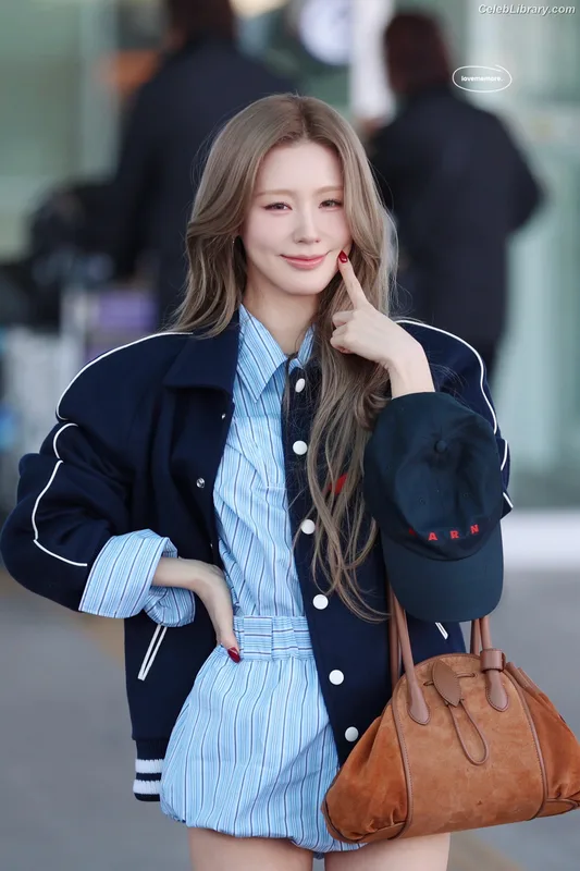 Cho Mi-yeon (Miyeon) - i-dle [(G)I-dle] photo 16 of 1019