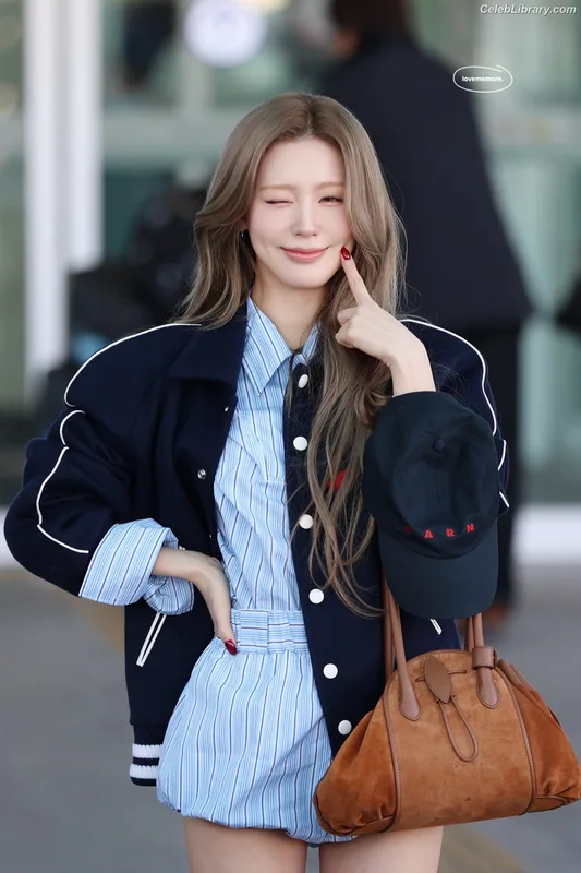 Cho Mi-yeon (Miyeon) - i-dle [(G)I-dle] photo 21 of 1019