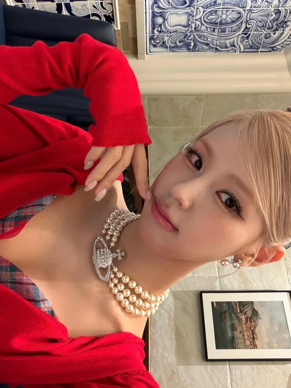 Cho Mi-yeon (Miyeon) - i-dle [(G)I-dle] photo 19 of 1019