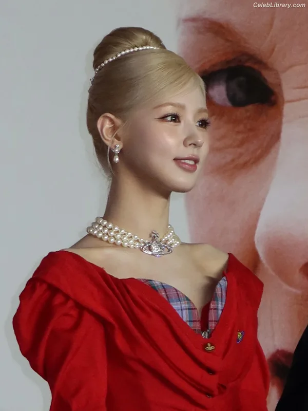 Cho Mi-yeon (Miyeon) - i-dle [(G)I-dle] photo 21 of 1019
