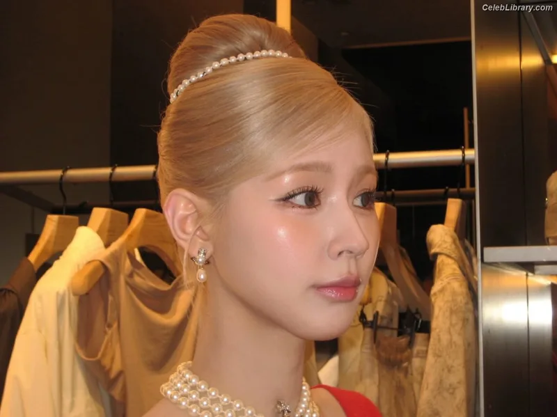 Cho Mi-yeon (Miyeon) - i-dle [(G)I-dle] photo 22 of 1019