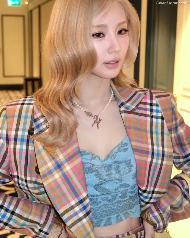 Cho Mi-yeon (Miyeon) - i-dle [(G)I-dle] photo 1 of 1019