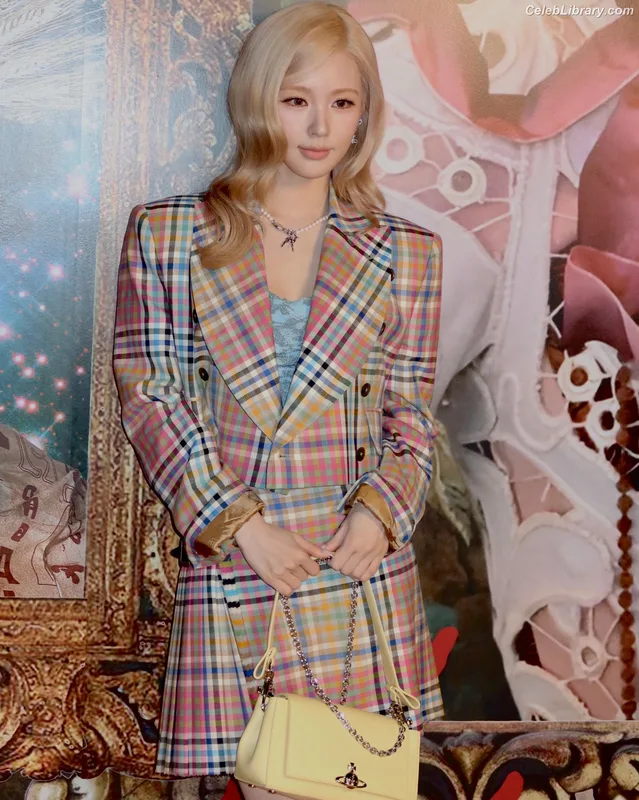 Cho Mi-yeon (Miyeon) - i-dle [(G)I-dle] photo 5 of 1019