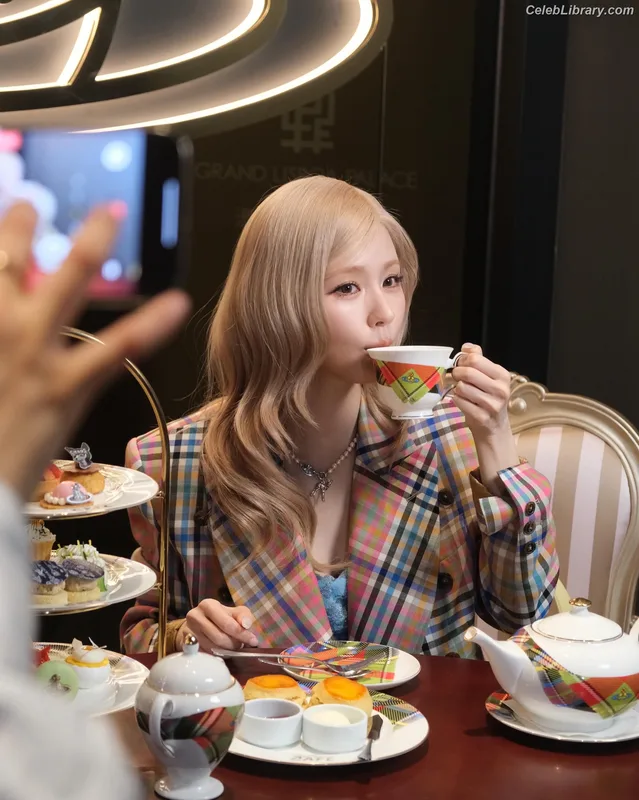 Cho Mi-yeon (Miyeon) - i-dle [(G)I-dle] photo 9 of 1019