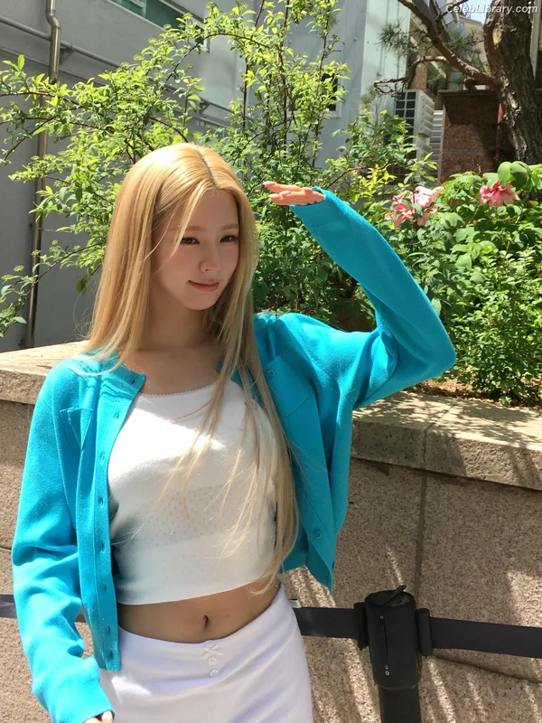 Cho Mi-yeon (Miyeon) - i-dle [(G)I-dle] photo 12 of 1019