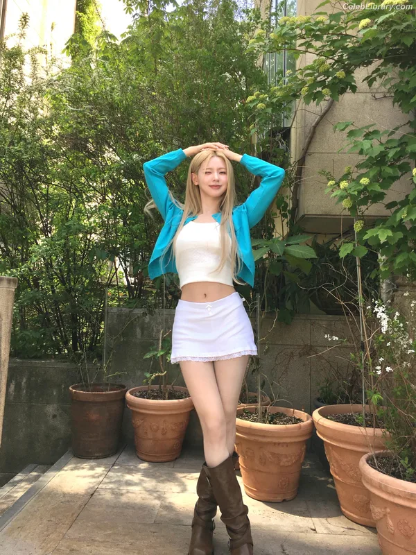 Cho Mi-yeon (Miyeon) - i-dle [(G)I-dle] photo 16 of 1019